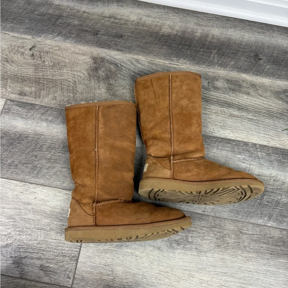 UGG Kids Tan‎ Suede Boots